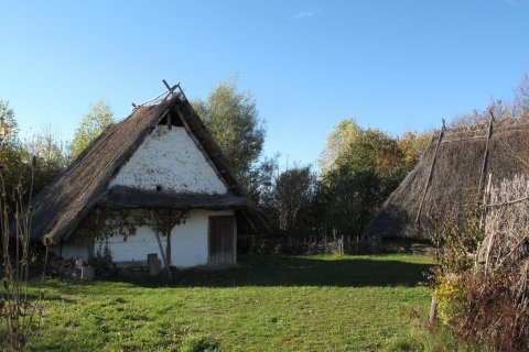Nachbau eines bajuwarischen Geh&ouml;fts aus dem 6./7. Jahrhundert in Kirchheim.