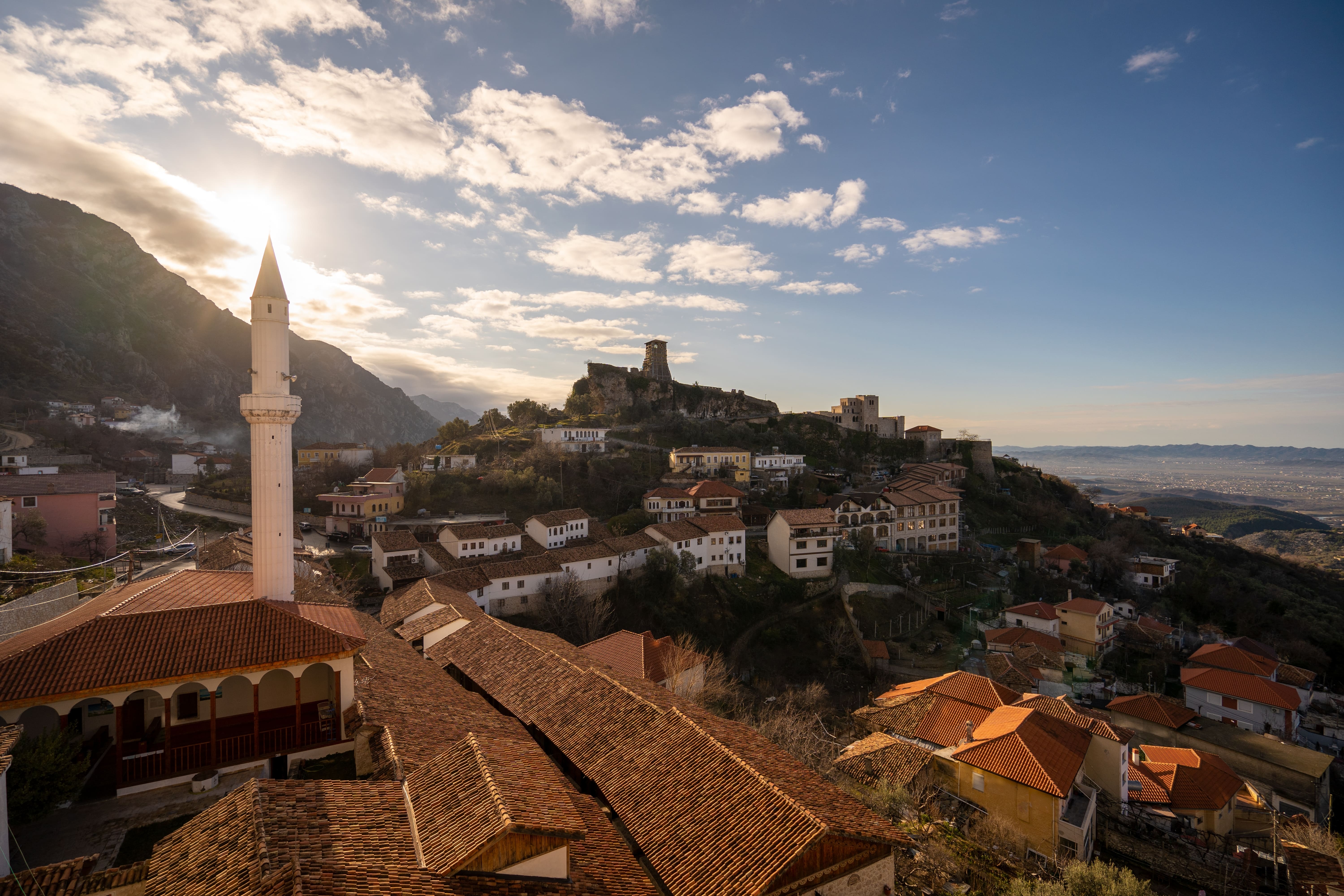 Öffnet die Seite 'Studienflugreise nach Albanien'